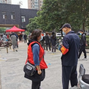 社区书记在一线 抗击疫情显担当